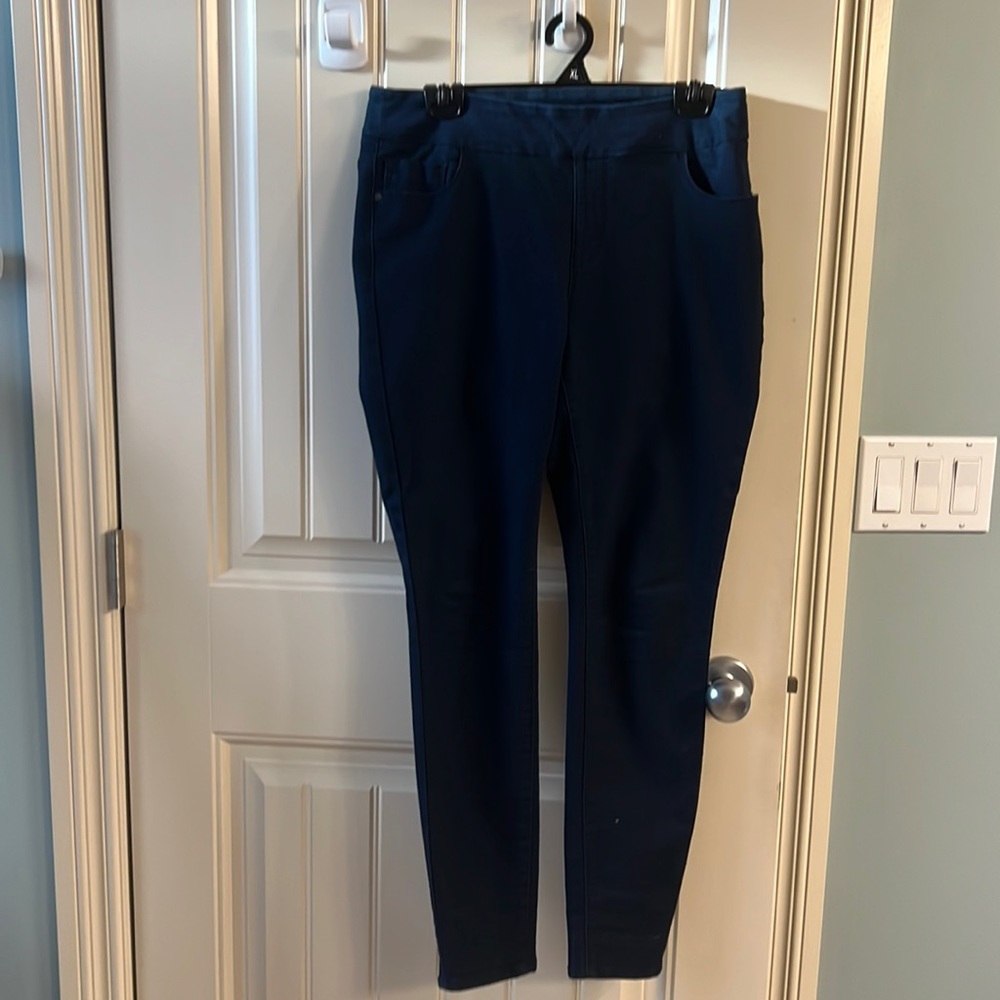Reitmans - light weight soft denim legging type pant
